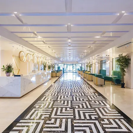 Gloria Palace &