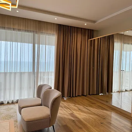 Hotel Gloria Palace & Golem (Tirana)