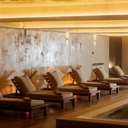 Gloria Palace & Ξενοδοχείο Golem (Tirana)