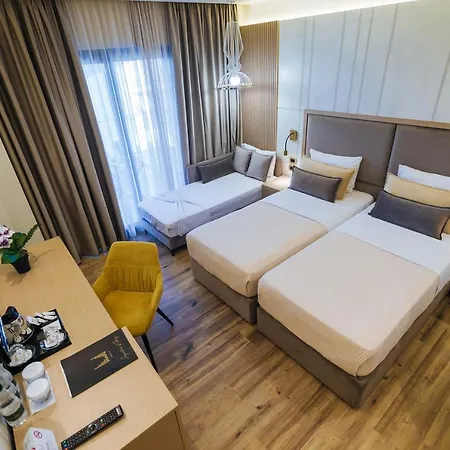 Gloria Palace & Hotel Golem (Tirana)