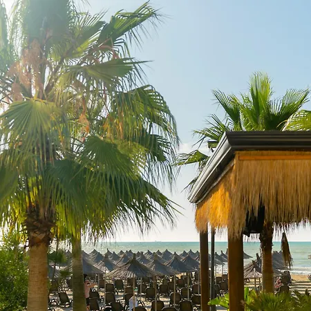 Gloria Palace & Golem (Tirana)