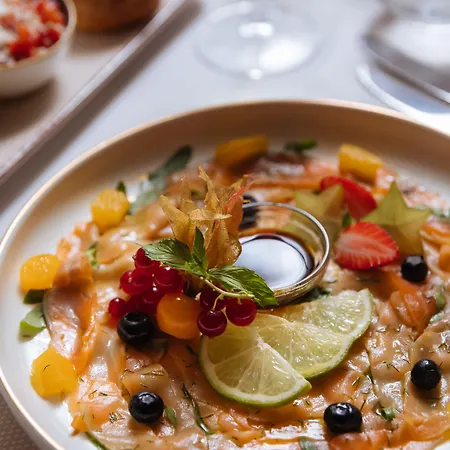 Ξενοδοχείο Gloria Palace & Golem (Tirana)